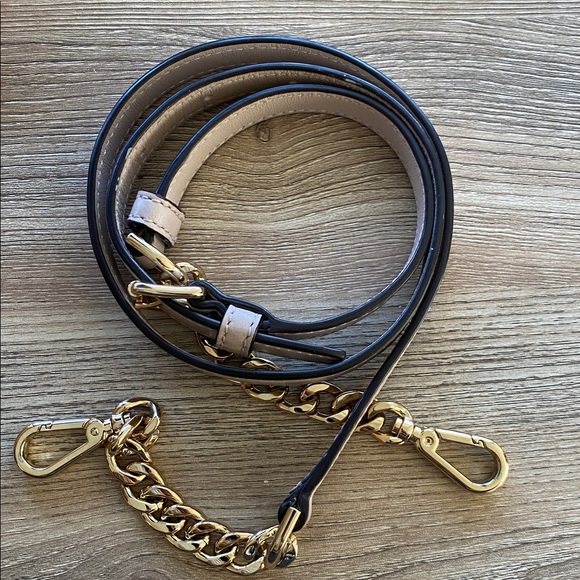 SOLD!Michael Kors Bleeker Small Studded Crossgrain Leather Satchel, Retails $498 - Picture 15 of 17